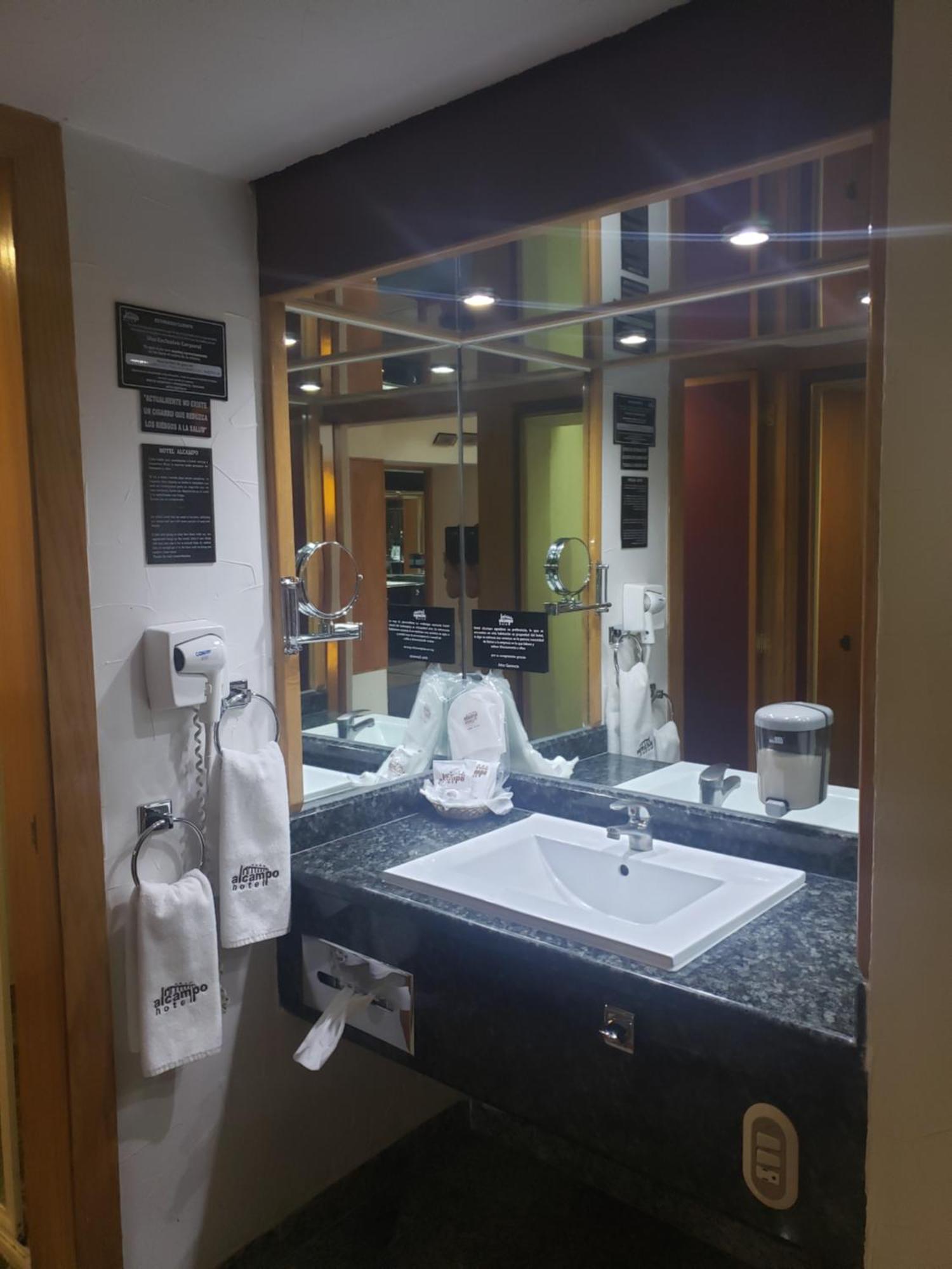 Hotel Alcampo Miranda 객실 사진